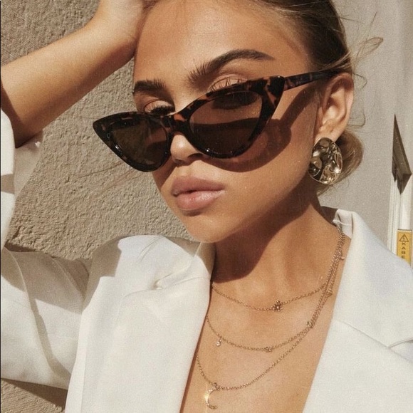 CAT EYE SUNGLASSES | ANIMAL PRINT ♡ - Picture 2 of 5